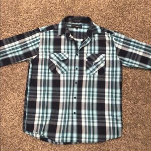 Striped Button up long sleeve shirt - men’s large